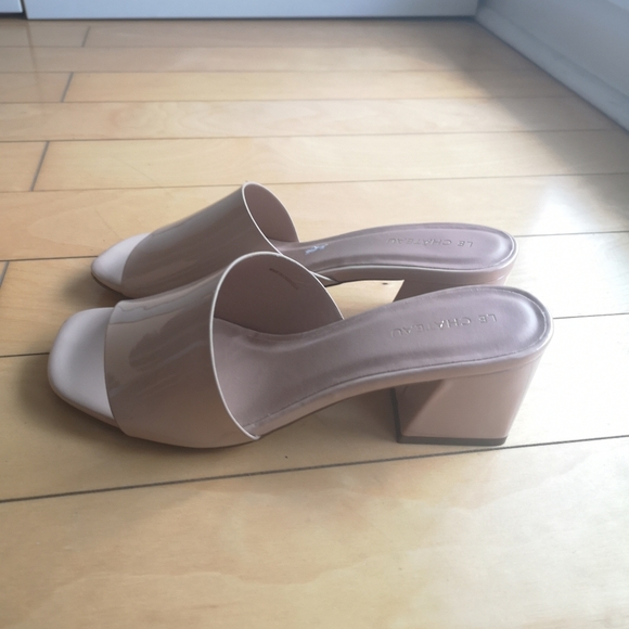 Le Chateau Patent Faux Leather Square Toe Sandal - Picture 3 of 5